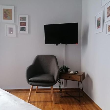 Minimal Studio Varnava Square - Kallimarmaro Area Афины Экстерьер фото